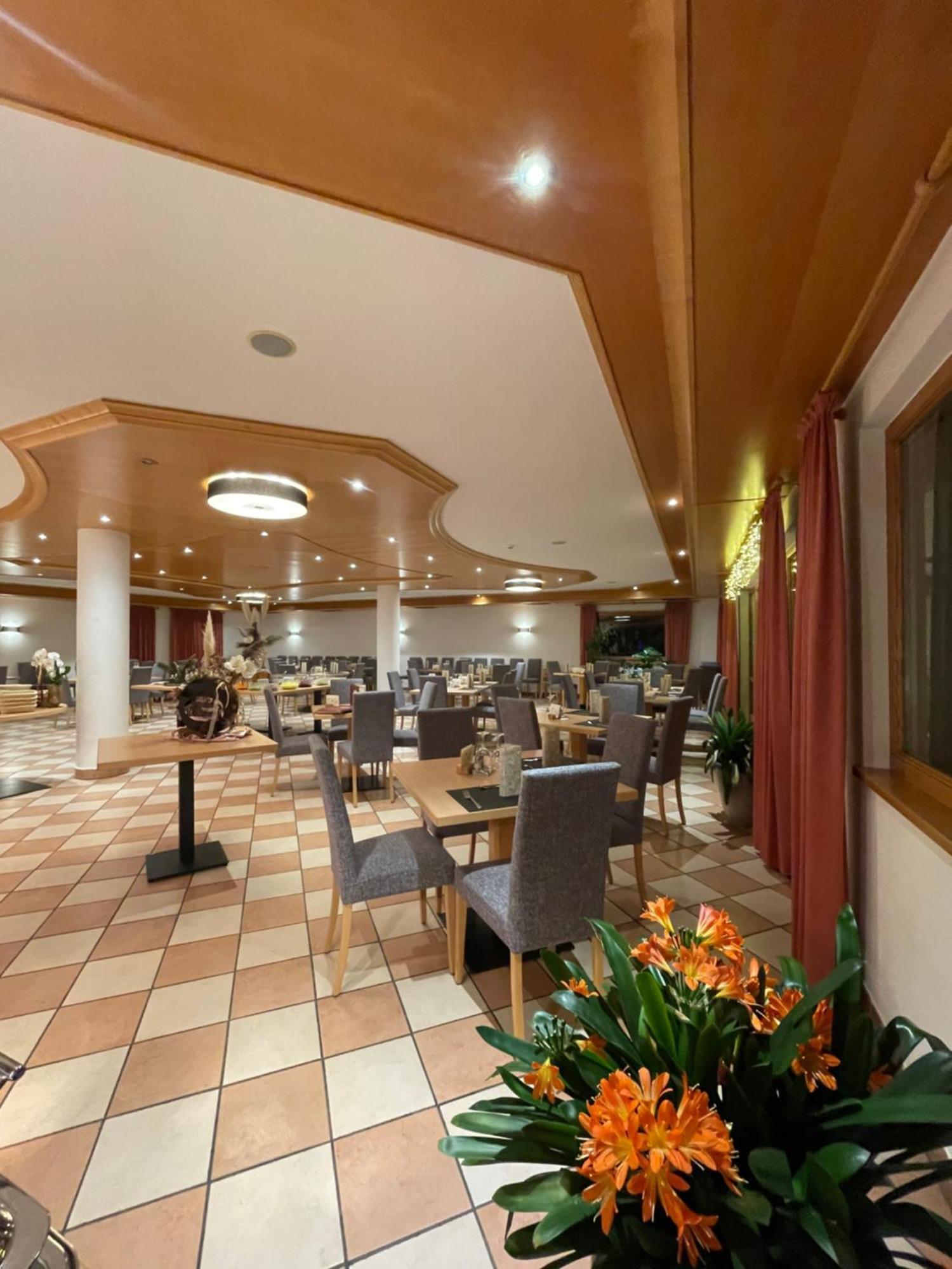 Hotel Larch คัมโป ดิ เทรนส์ ภายนอก รูปภาพ