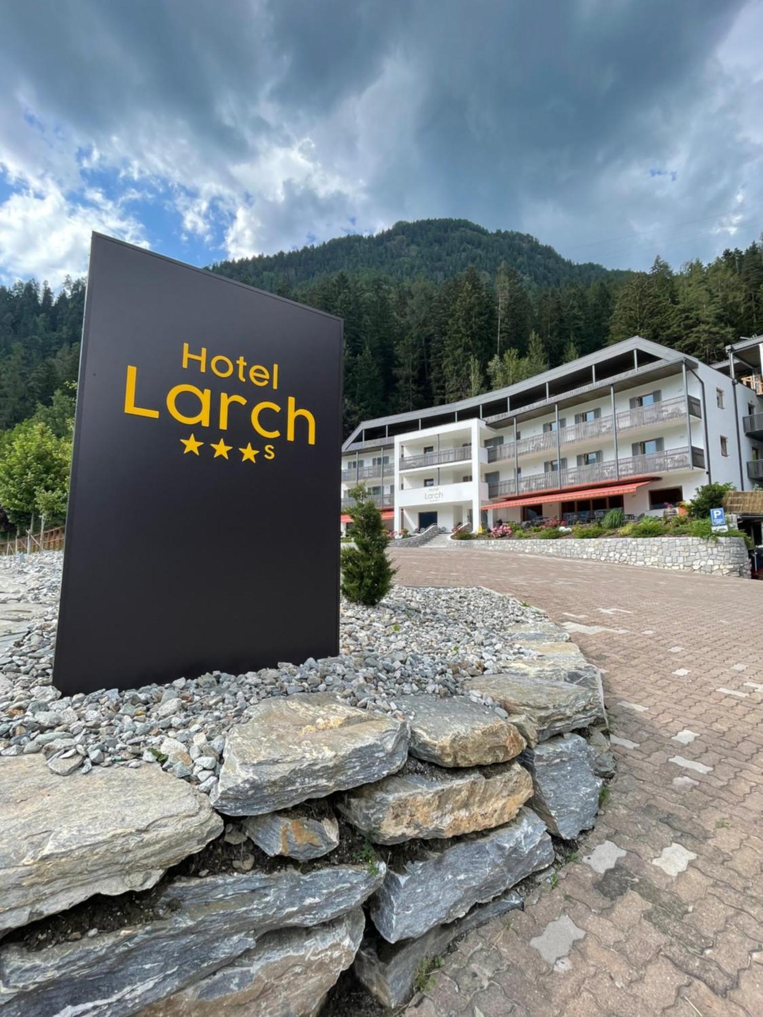 Hotel Larch คัมโป ดิ เทรนส์ ภายนอก รูปภาพ